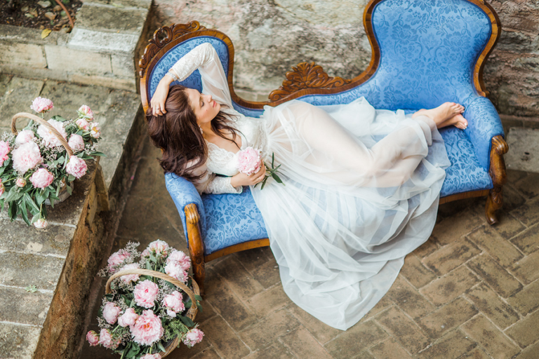 Morning of the bride Catherine in a boudoir dress Chanel, Spoleto, Italy