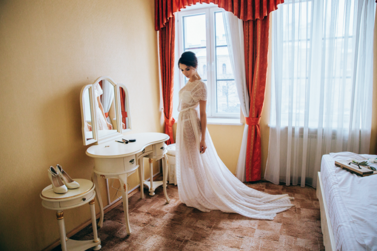 Wedding project with Dalia wedding dress and Valerie boudoir dress