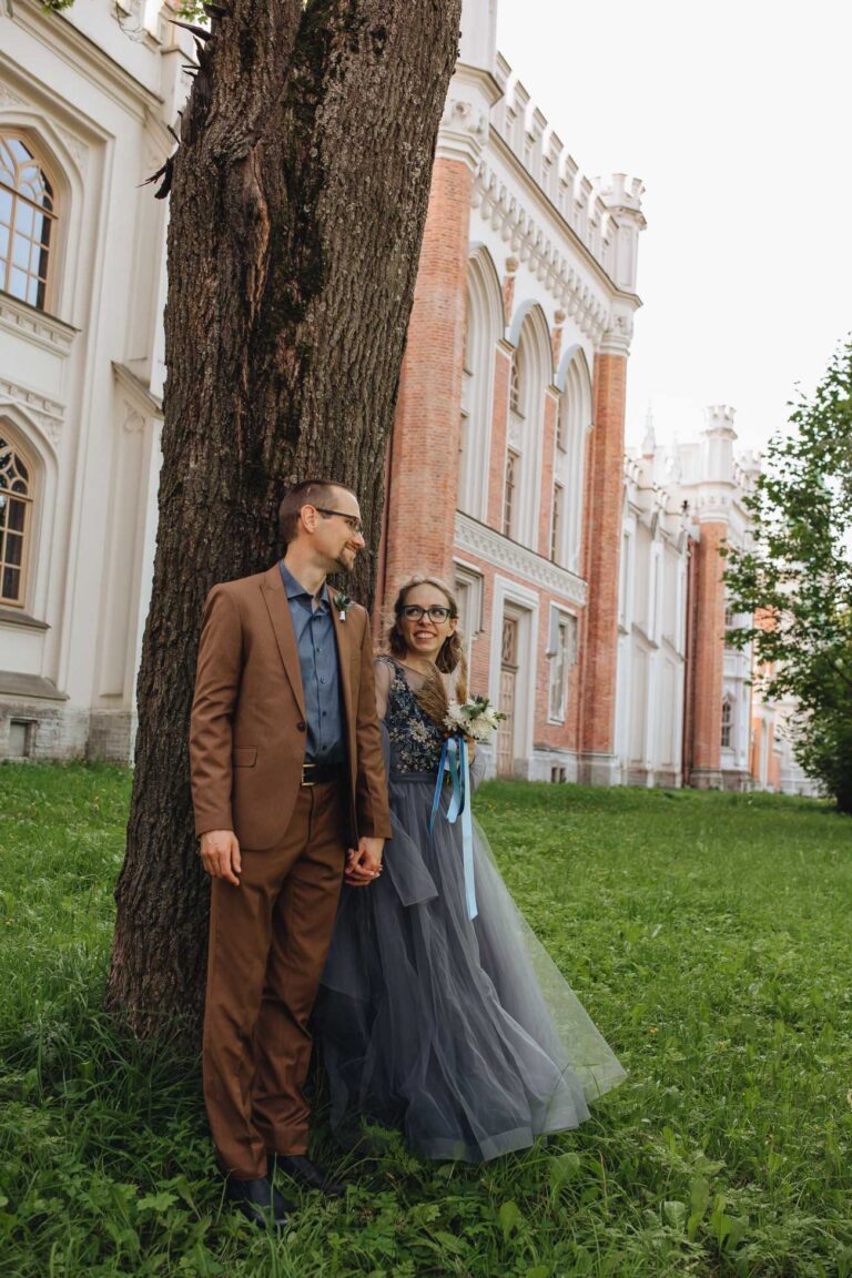 Bride Alexandra in Artemis wedding dress