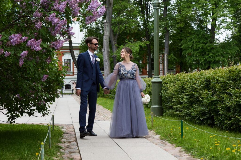 Photo Bride Anna in an Artemis dress