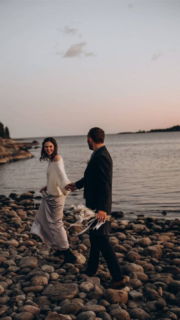 Photo Bride Darius in a custom shirt by Boudoirwedding