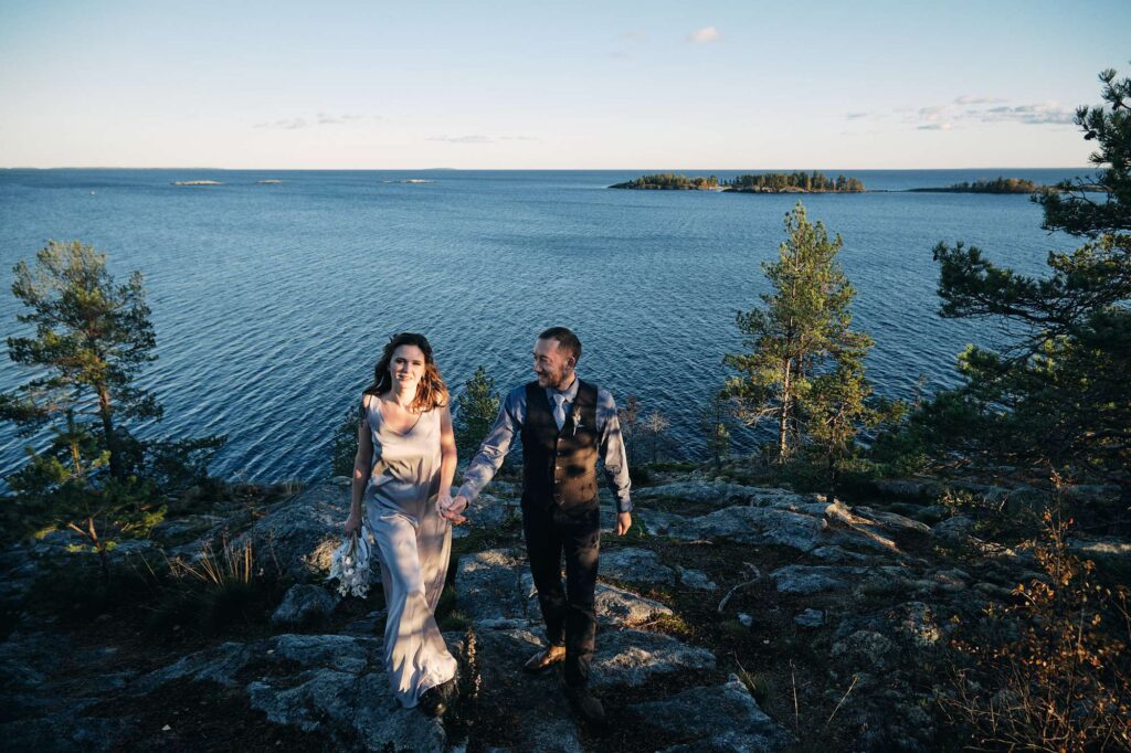 Photo Bride Darius in a custom shirt by Boudoirwedding