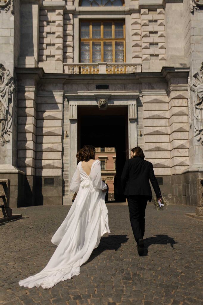 Photo Bride Dasha in Augusta wedding dress