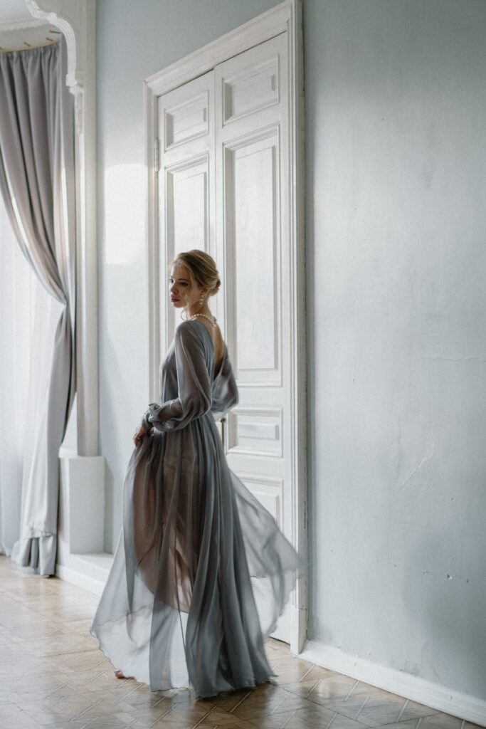 Photo Bride in a gray Nirvana wedding dress