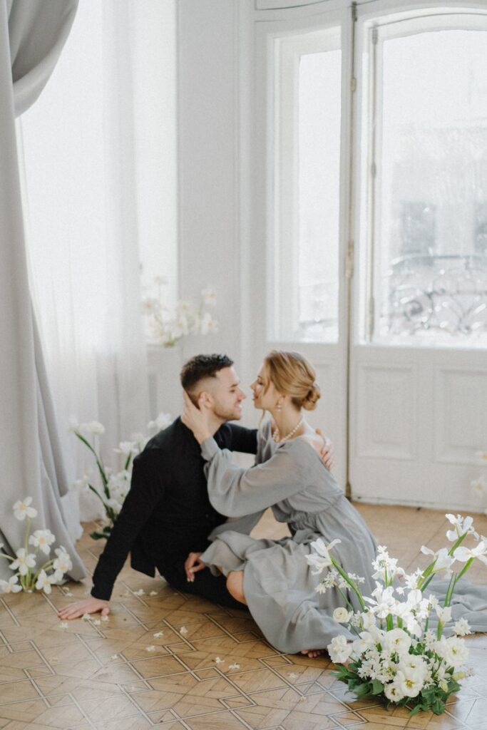Photo Bride in a gray Nirvana wedding dress