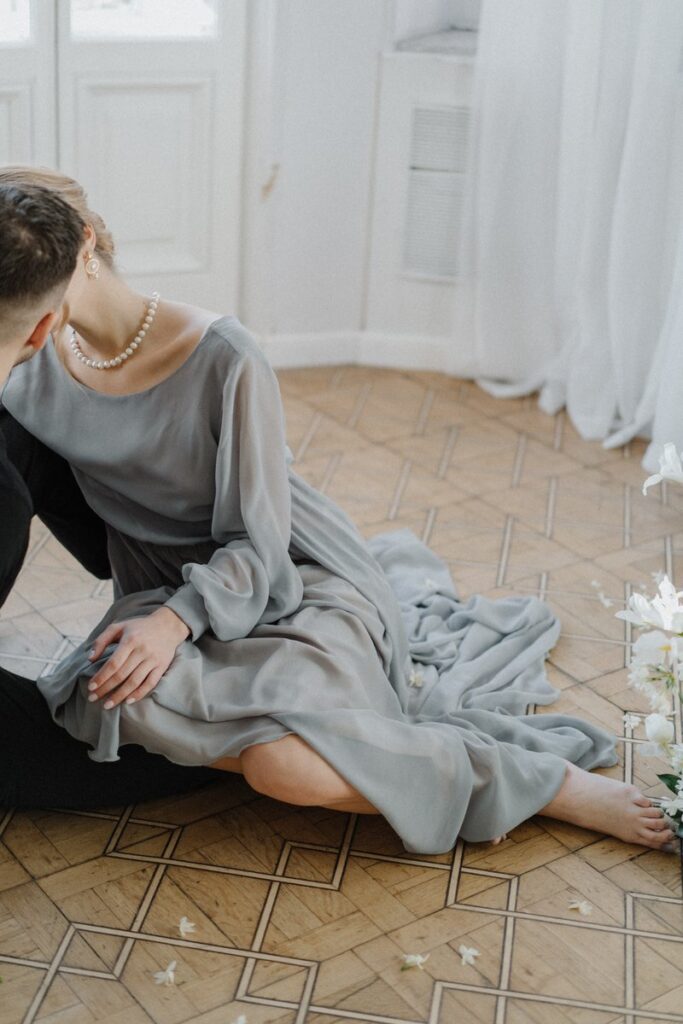 Photo Bride in a gray Nirvana wedding dress