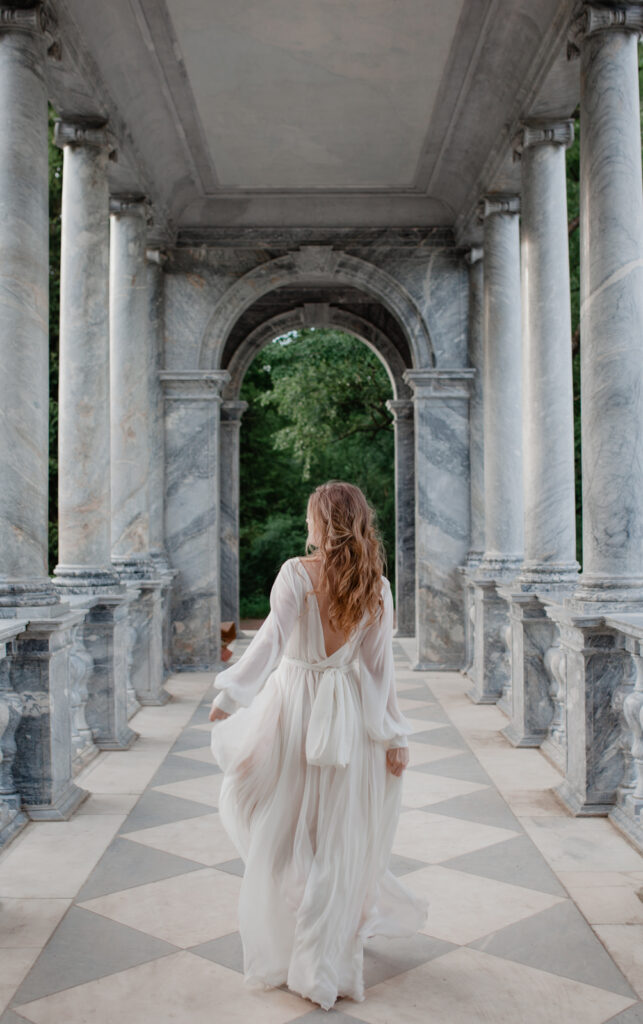 Photo Bride in Nirvana dress Tsarskoe Selo location