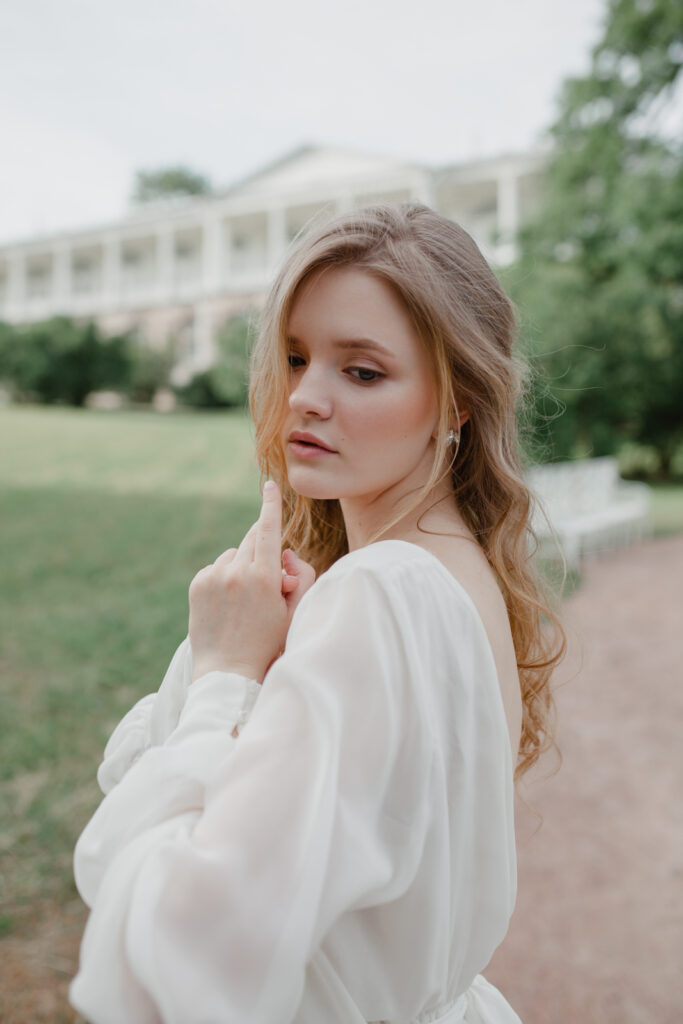 Photo Bride in Nirvana dress Tsarskoe Selo location