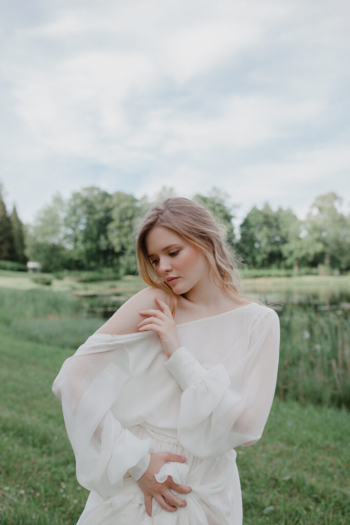 Photo Bride in Nirvana dress Tsarskoe Selo location