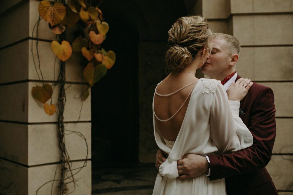 Photo Bride Jana in a gorgeous Nirvana wedding dress