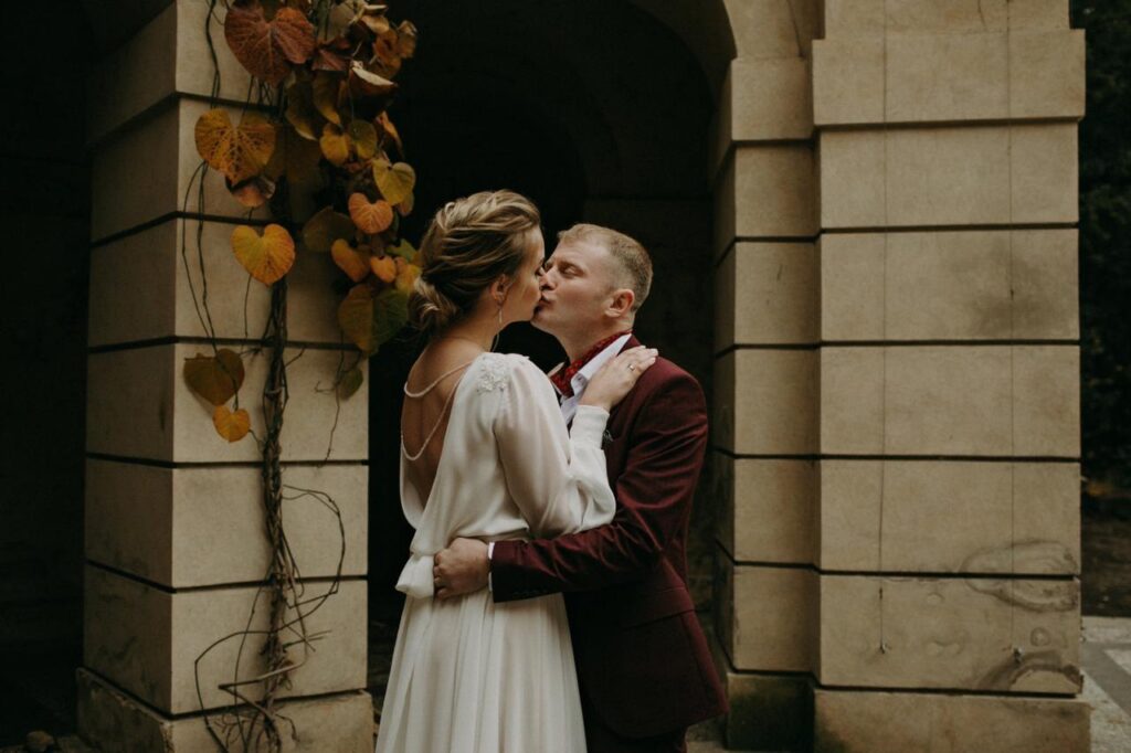 Photo Bride Jana in a gorgeous Nirvana wedding dress
