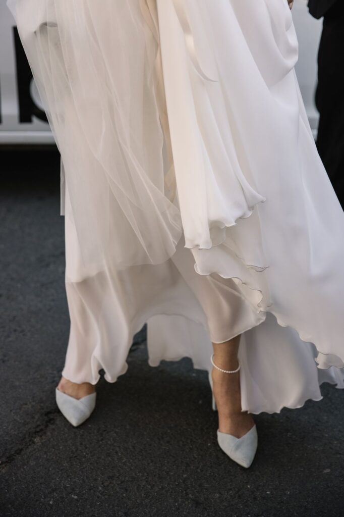 Photo Bride Julia in ivory Berta wedding dress