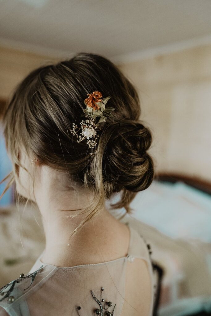 Photo Bride Kelsie in a gray Jenna dress
