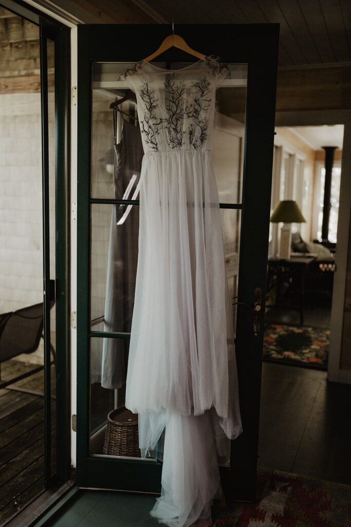 Photo Bride Kelsie in a gray Jenna dress