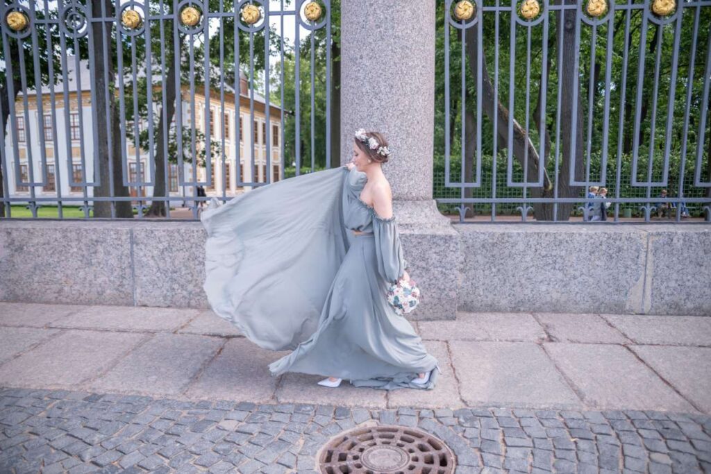Photo Bride Natalia in Olivia dress