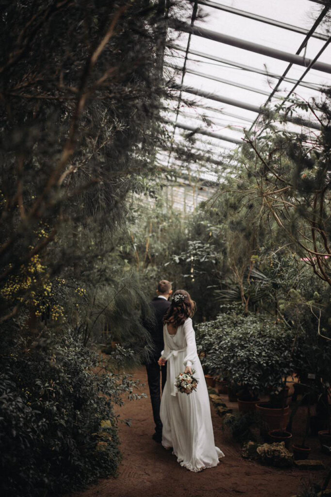 Photo Bride Olga in ivory Nirvana wedding dress