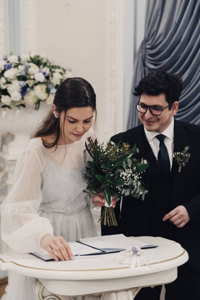 Photo Bride Pauline in a custom dress by Boudoirwedding