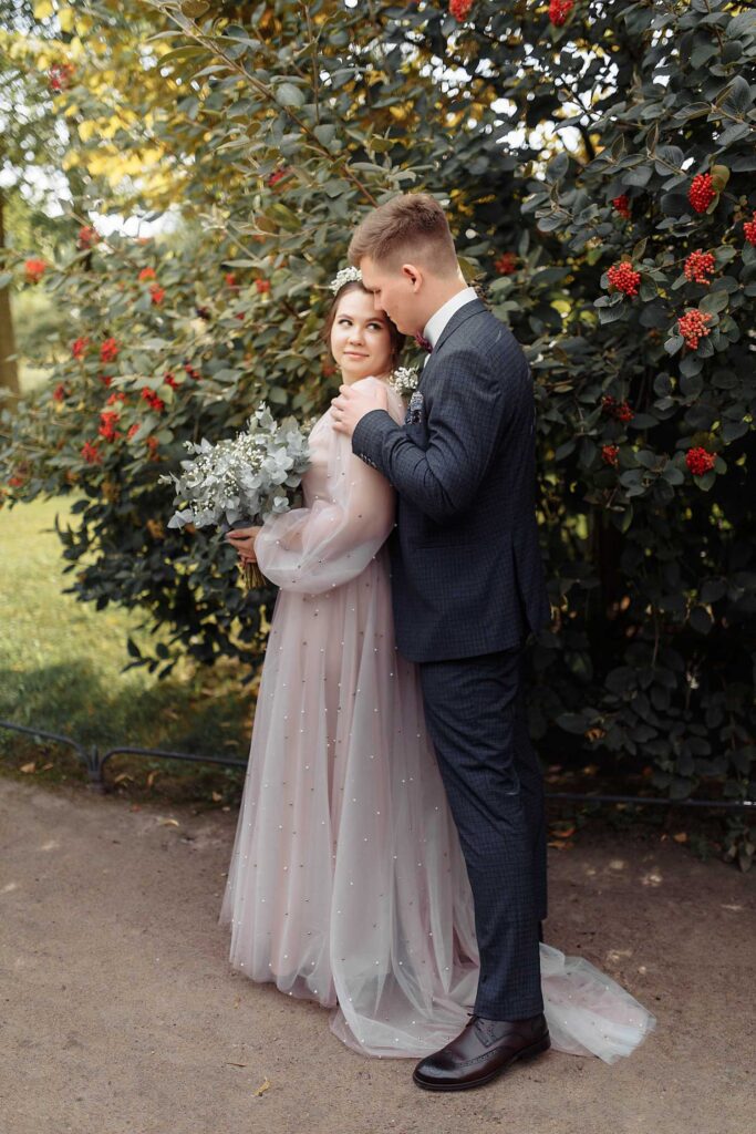 Photo Bride Xenia in powder wedding dress Iowa