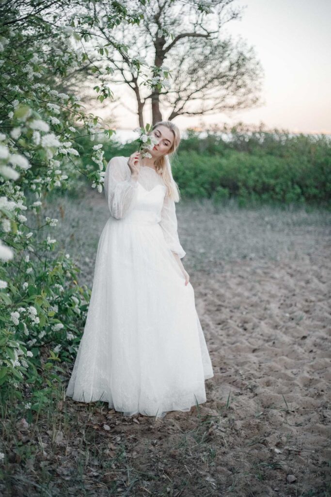 Photo Custom dress for a summer bride by BoudoirWedding