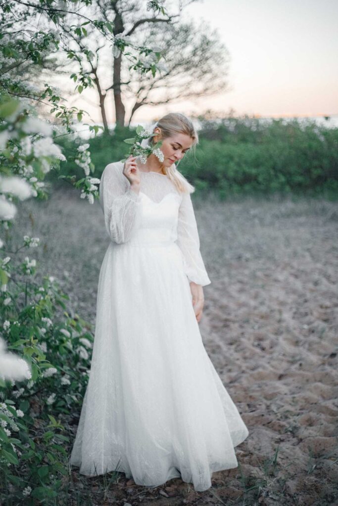 Photo Custom dress for a summer bride by BoudoirWedding