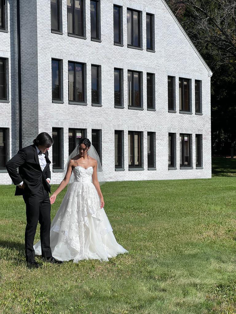 Photo Edelweiss dress on a beautiful bride from the USA