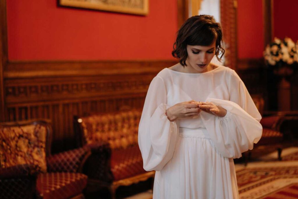 Photo Happy bride in an Augusta gown