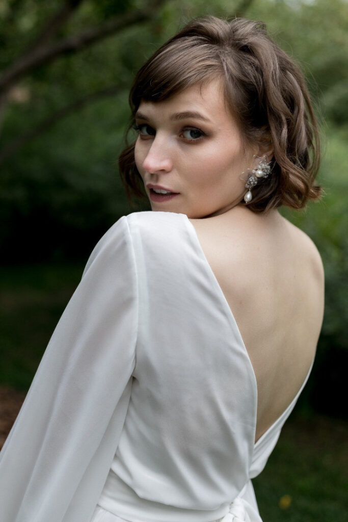 Photo Happy bride in an Augusta gown