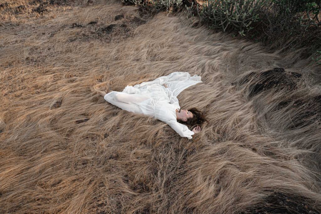 Photo Nature photo shoot in a Nirvana dress