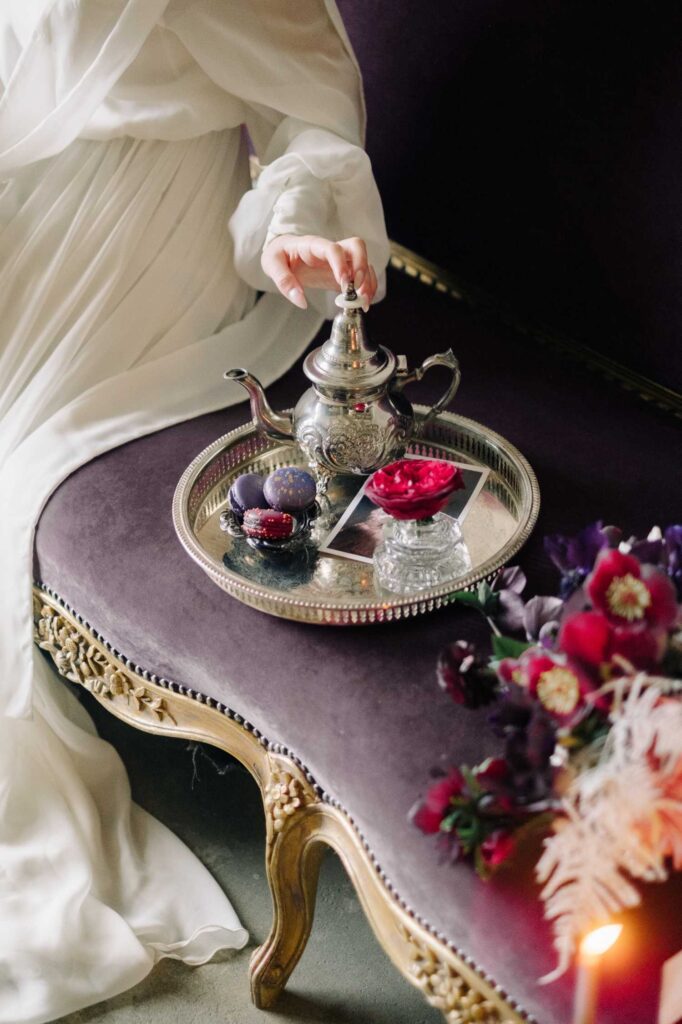 Photo Photo session in classic style bride in Nirvana dress