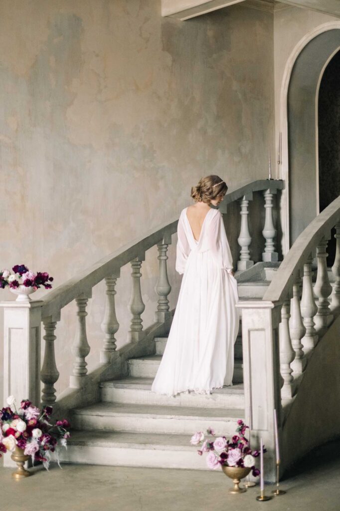 Photo Photo session in classic style bride in Nirvana dress