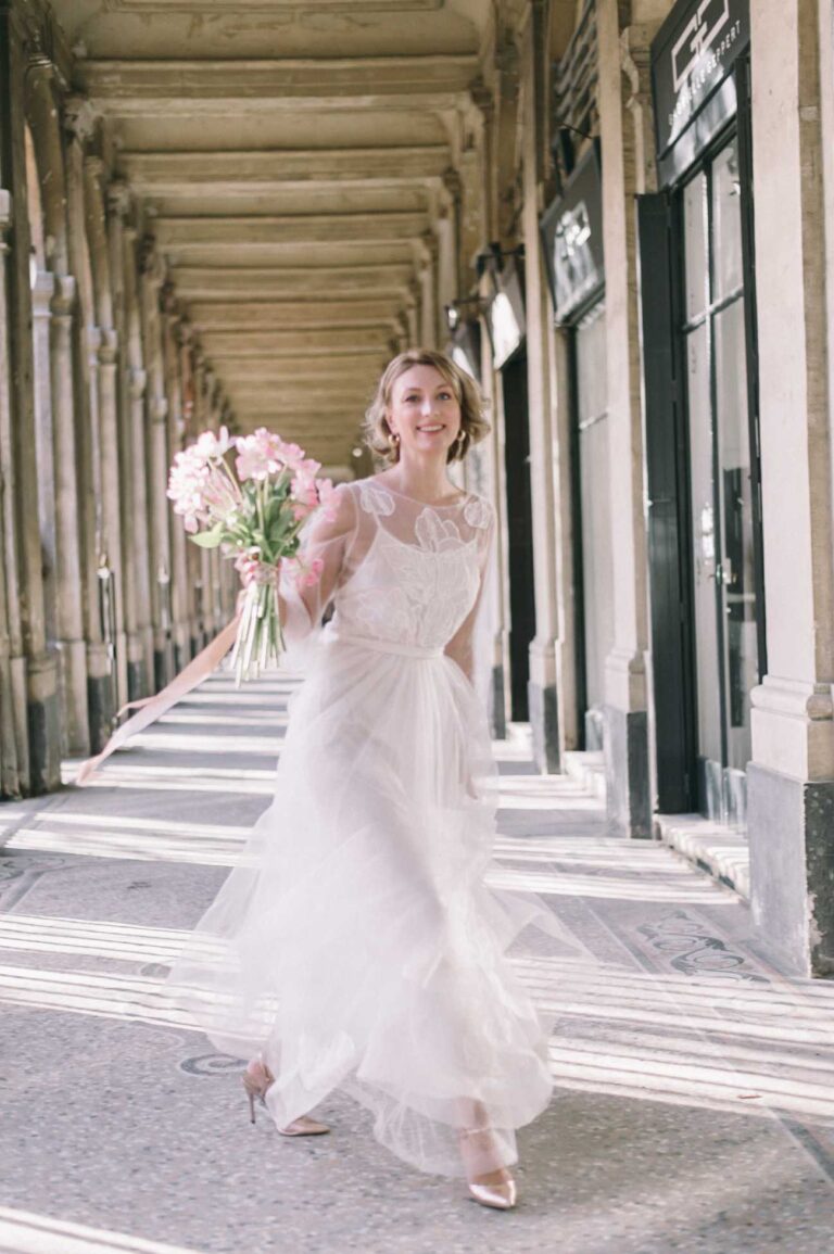 Photo session in France bride in Fantasia dress