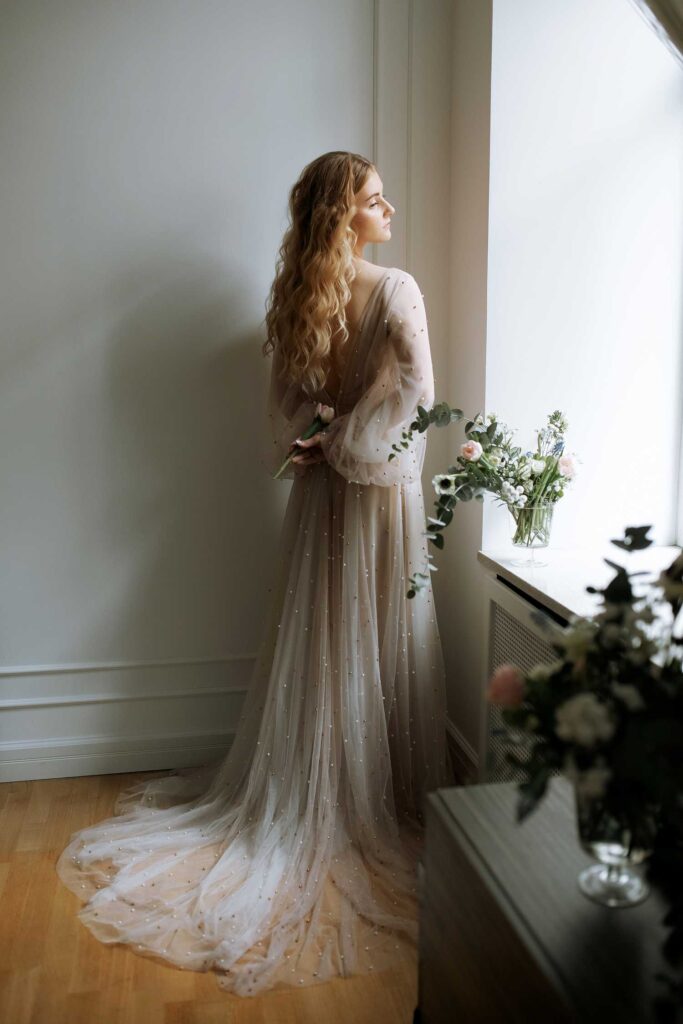 Photo Photo session of a bride in a powder dress Iowa