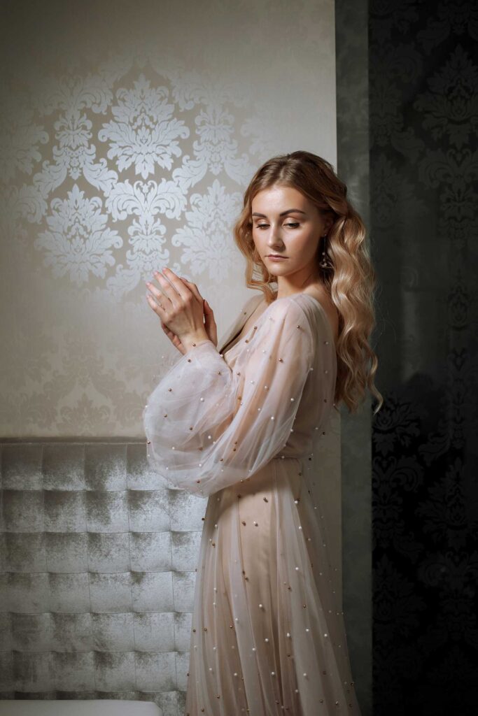 Photo Photo session of a bride in a powder dress Iowa