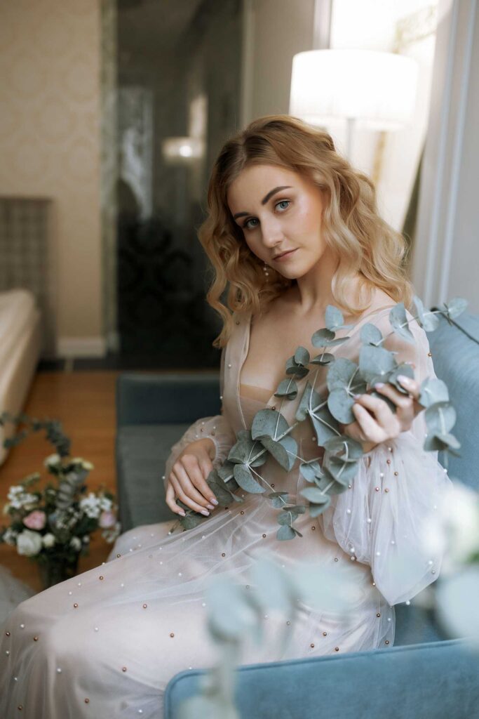 Photo Photo session of a bride in a powder dress Iowa