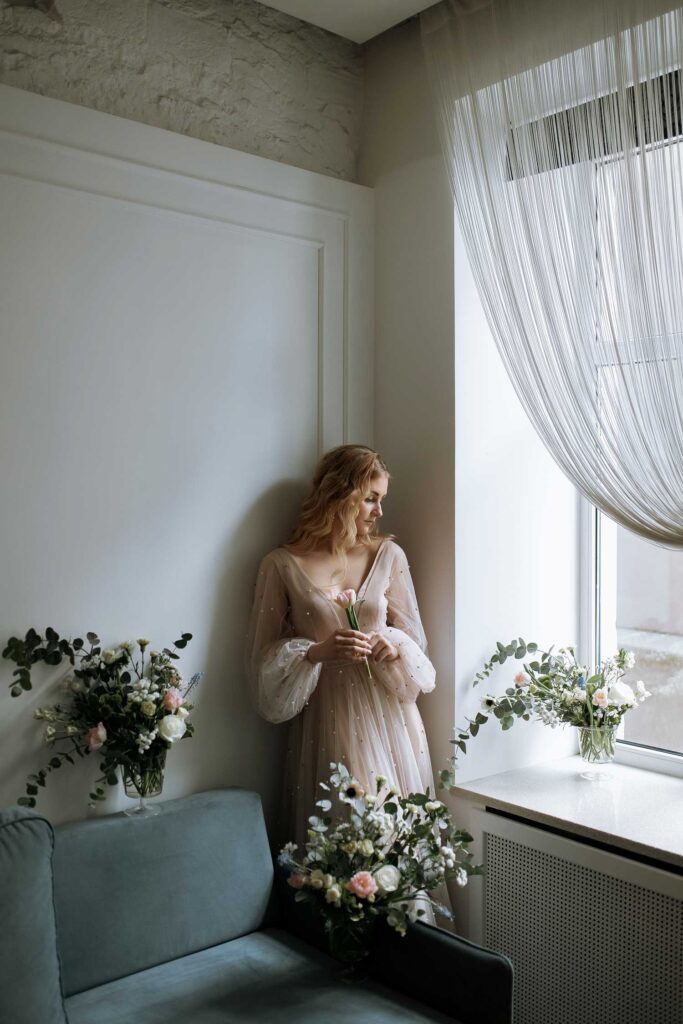 Photo Photo session of a bride in a powder dress Iowa