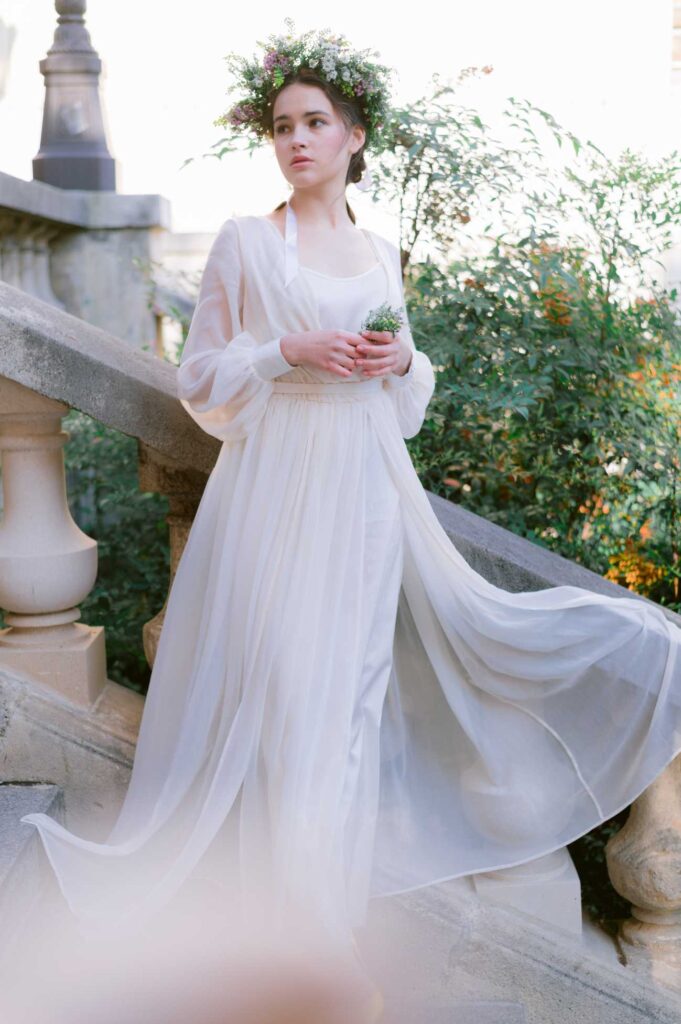 Photo Photo shoot in France bride in boudoir dress Charis
