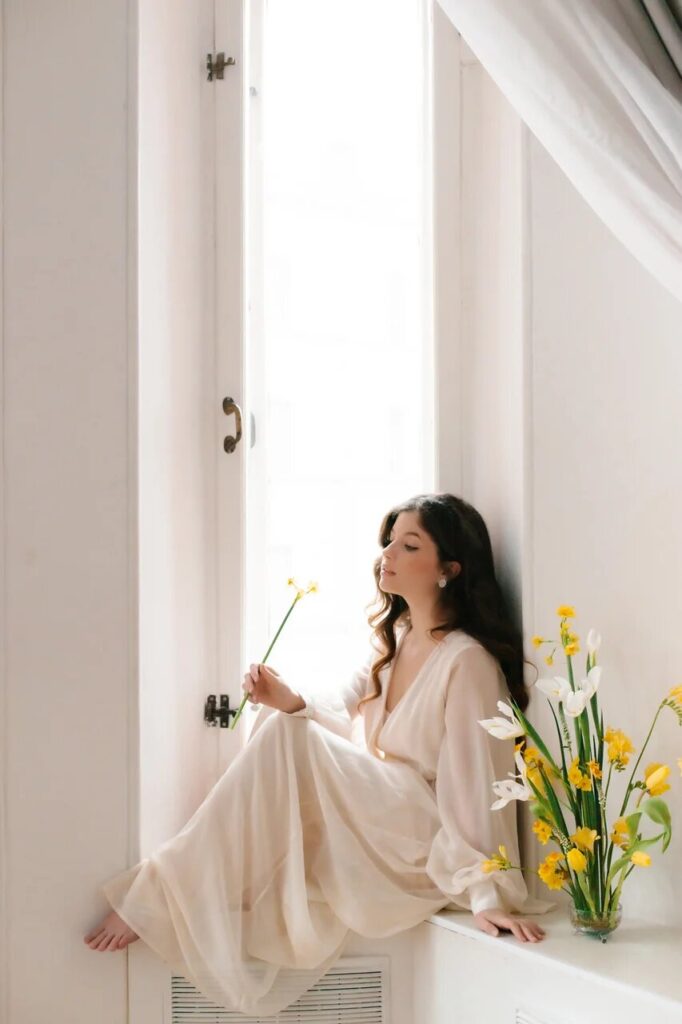 Photo Photo shoot inspired by a spring morning in a Charis dress
