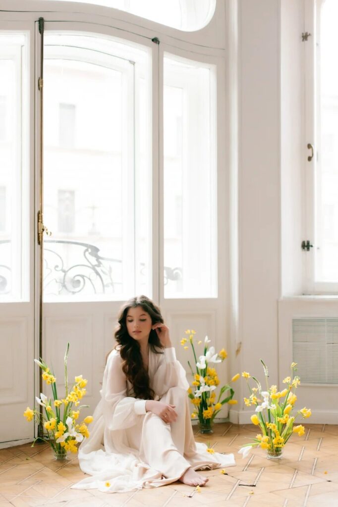 Photo Photo shoot inspired by a spring morning in a Charis dress