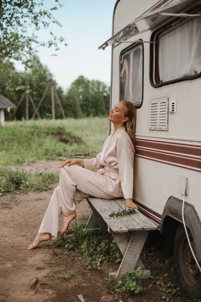 Photo Rustic photo shoot in pajamas by Boudoirwedding