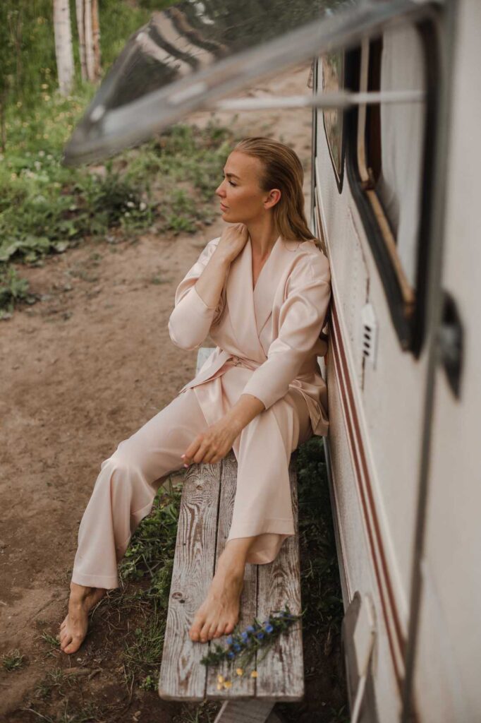 Photo Rustic photo shoot in pajamas by Boudoirwedding