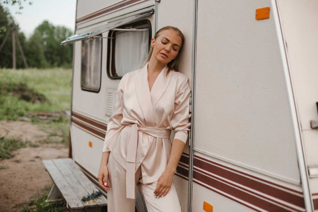 Photo Rustic photo shoot in pajamas by Boudoirwedding