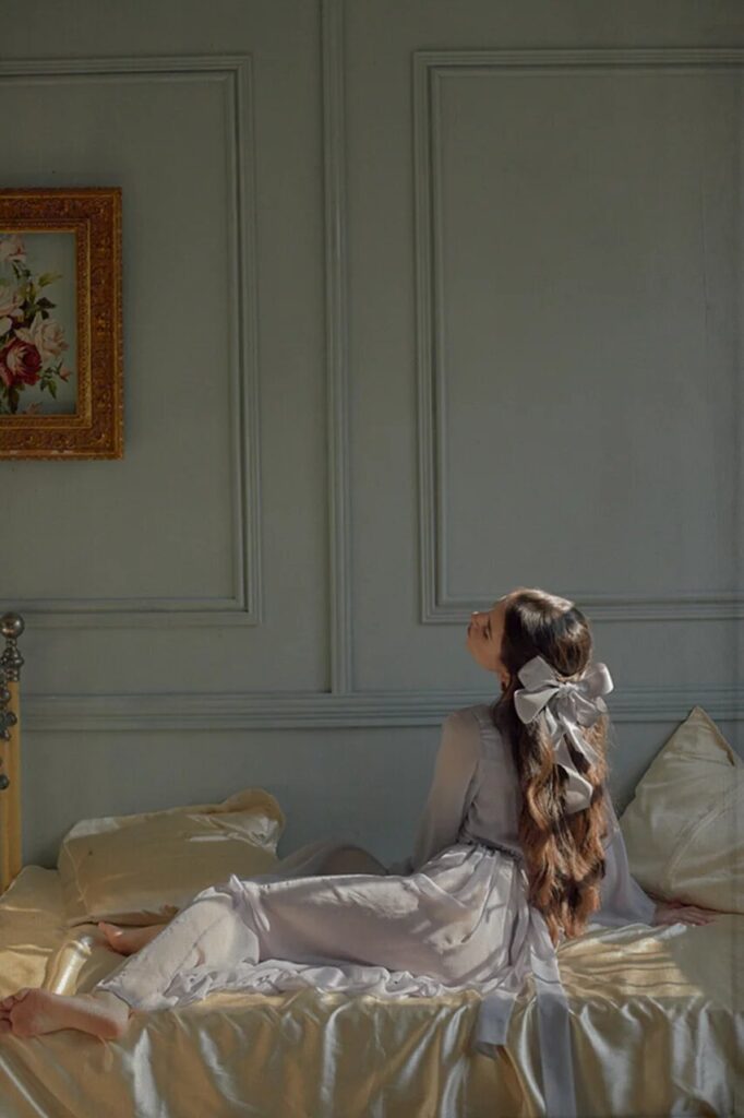 Photo Vintage photo shoot featuring Charis dress
