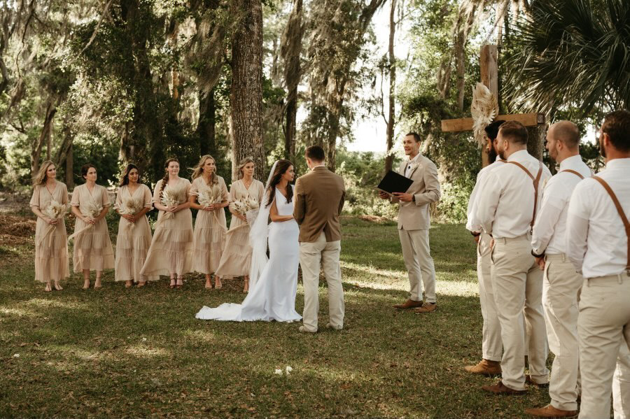 Photo Wedding photo shoot bride in Sara dress
