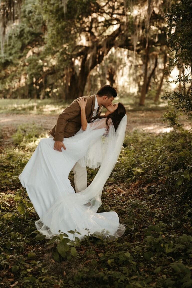 Wedding photo shoot bride in Sara dress