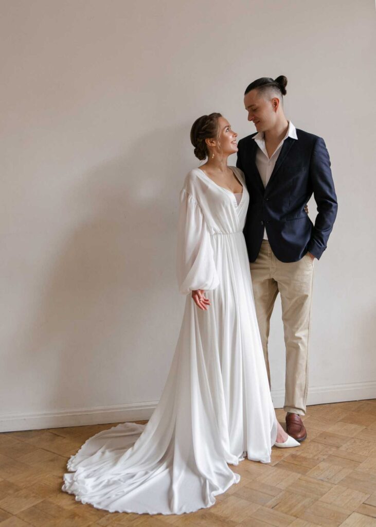 Wedding photo shoot in Scarlet dress