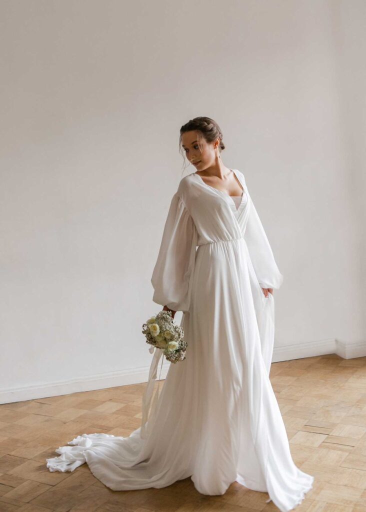 Photo Wedding photo shoot in Scarlet dress