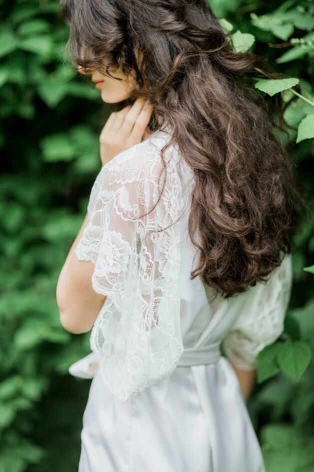 Satin robe for the morning of the bride Isadora