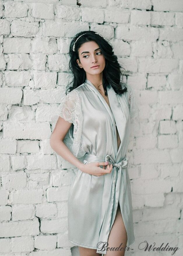 Satin robe for the morning of the bride Isadora
