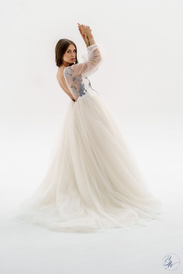 Photo Wedding dress Orchid