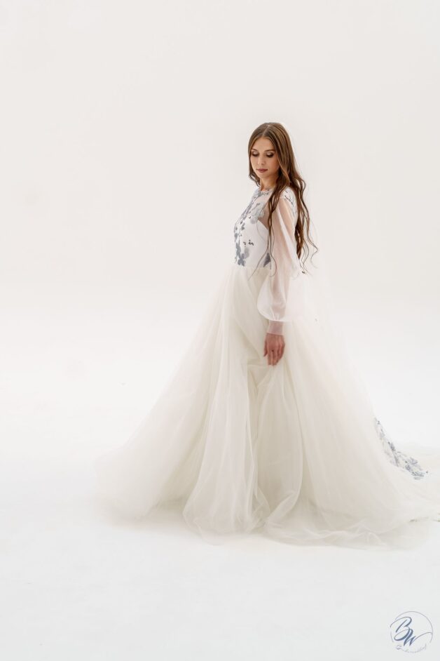 Photo Wedding dress Orchid